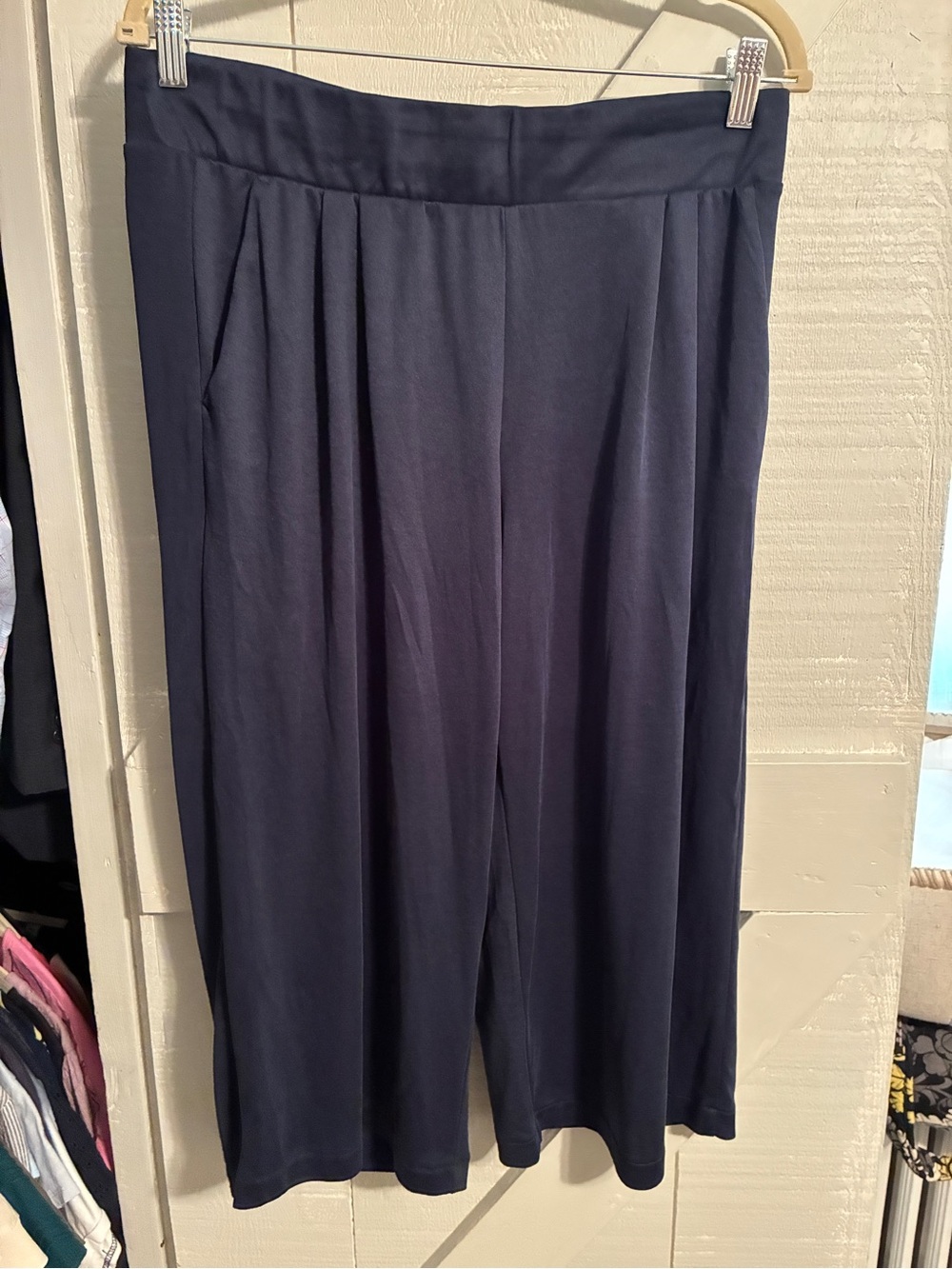 H by Halston sz petite M navy wide leg crop pants, stretchy